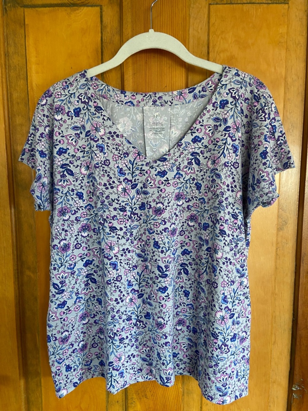 J. Jill Lavender Floral V-Neck Short Sleeve Tee with Blue and Pink Accents
